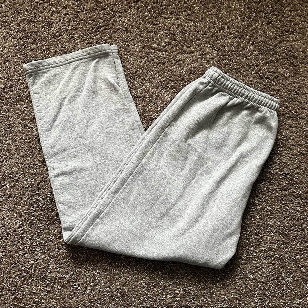 Gildan Grey Sweatpants Size XL - Picture 6 of 9